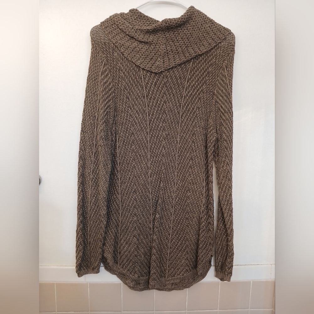 Sweater - Picture 2 of 3